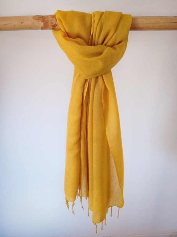 echarpe laine et soie - coloris jaune or teint au solidage du canada