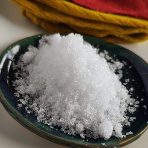 photo d'une poudre d'alun de potassium
